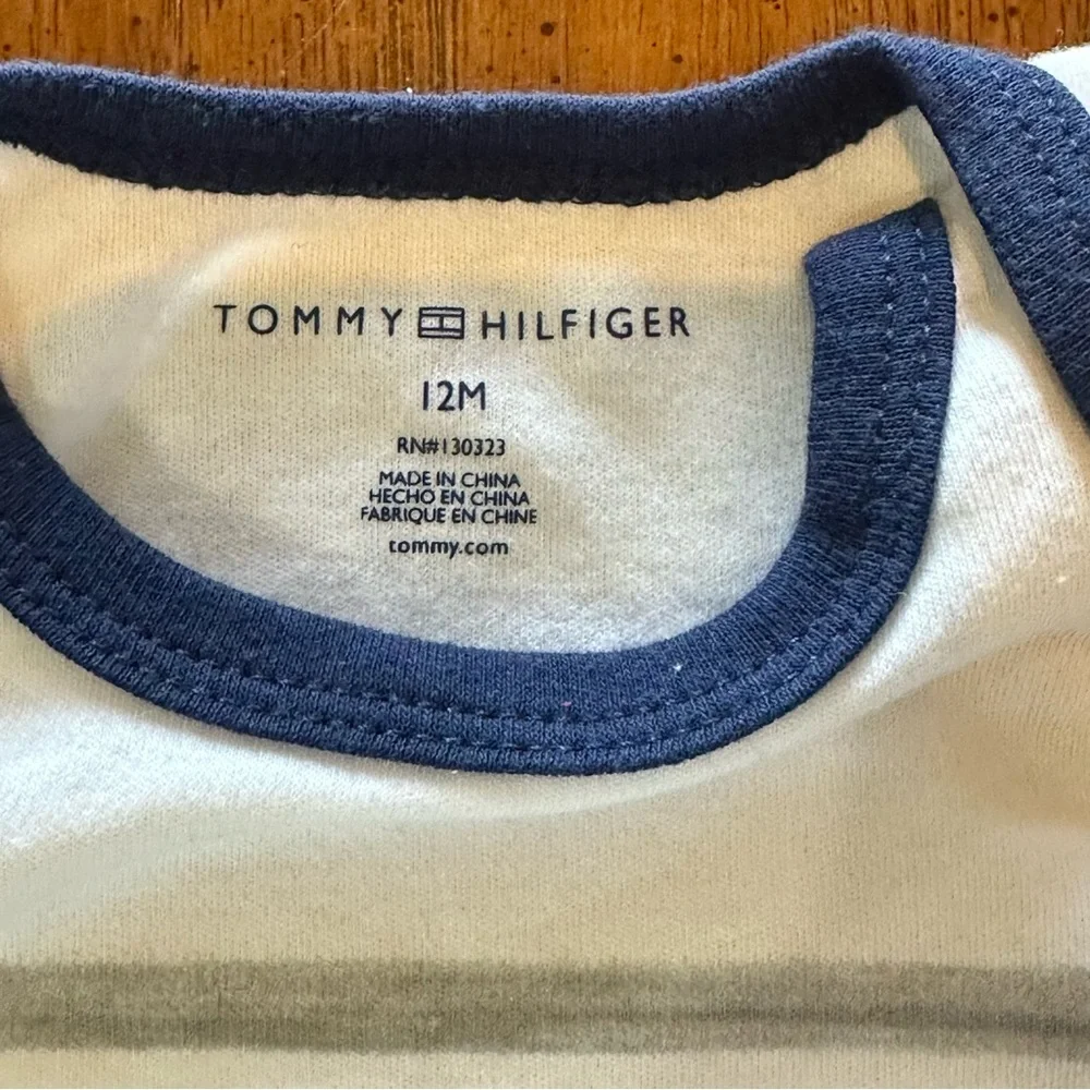 Tommy Hilfiger Navy Trim Baby Short Sleeve Bodysuit Onesie size 12 Month